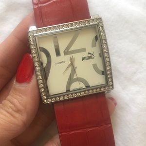 Chunky PUMA Red Watch